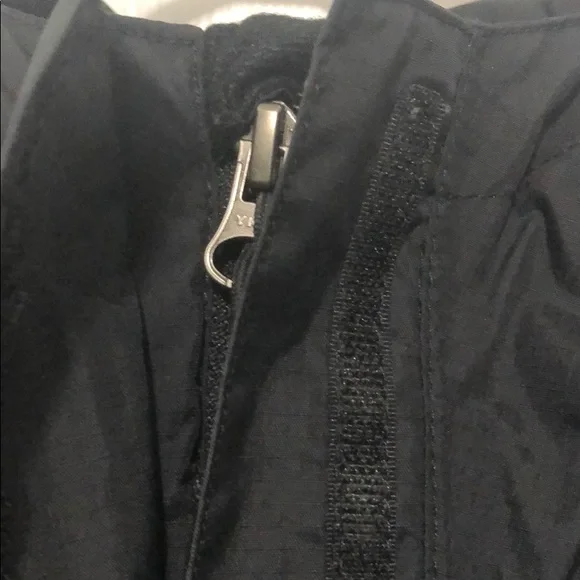 Women’s North Face HyVent Rain/Wind Jacket with Mesh inside, size Small - Picture 5 of 8